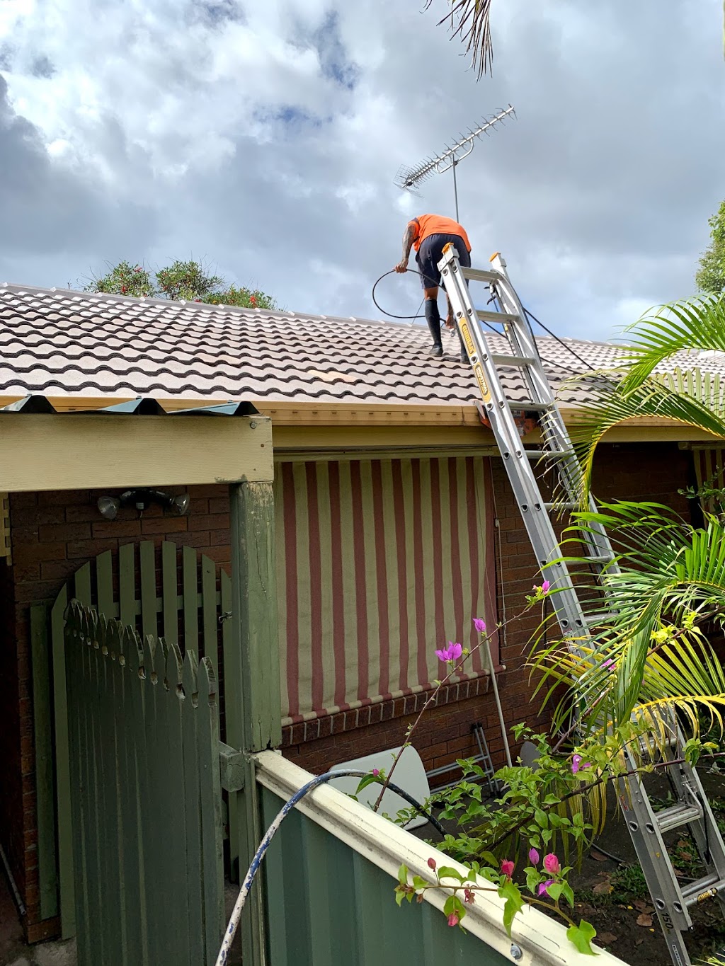 Prime Roof Restorations | roofing contractor | 13/461 Pine Ridge Rd, Runaway Bay QLD 4216, Australia | 0411717162 OR +61 411 717 162