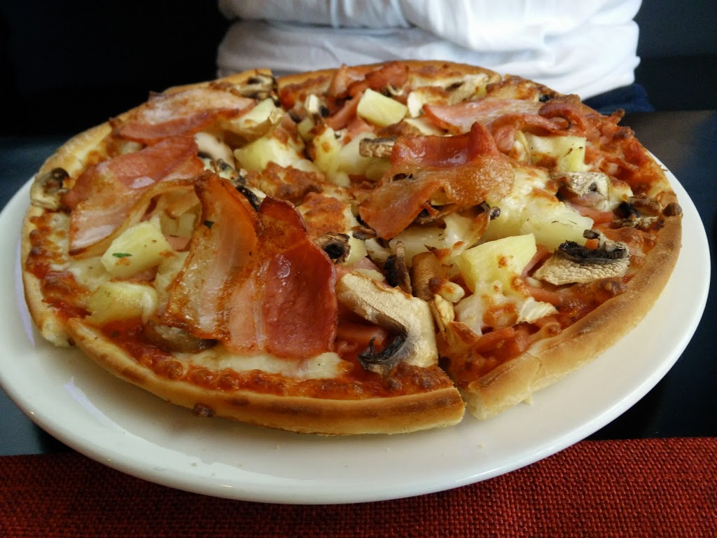 La Vera Gourmet Pizza & Bar | 7 Toorbul St, Bongaree QLD 4507, Australia | Phone: (07) 3410 0221