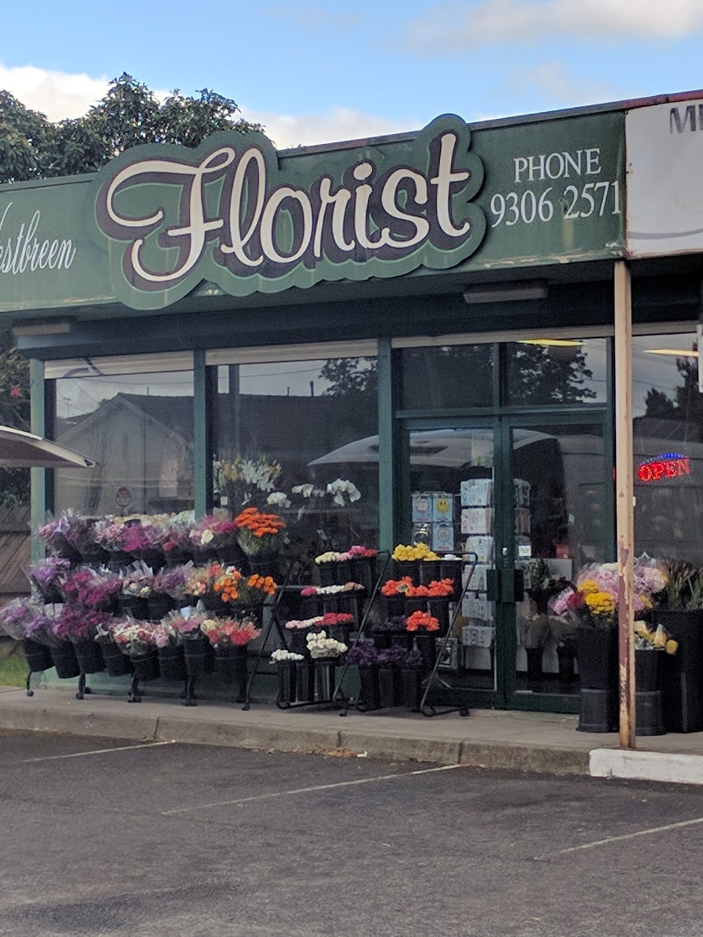 Westbreen Florist | florist | 1/178-180 Boundary Rd, Pascoe Vale VIC 3044, Australia | 0393062571 OR +61 3 9306 2571