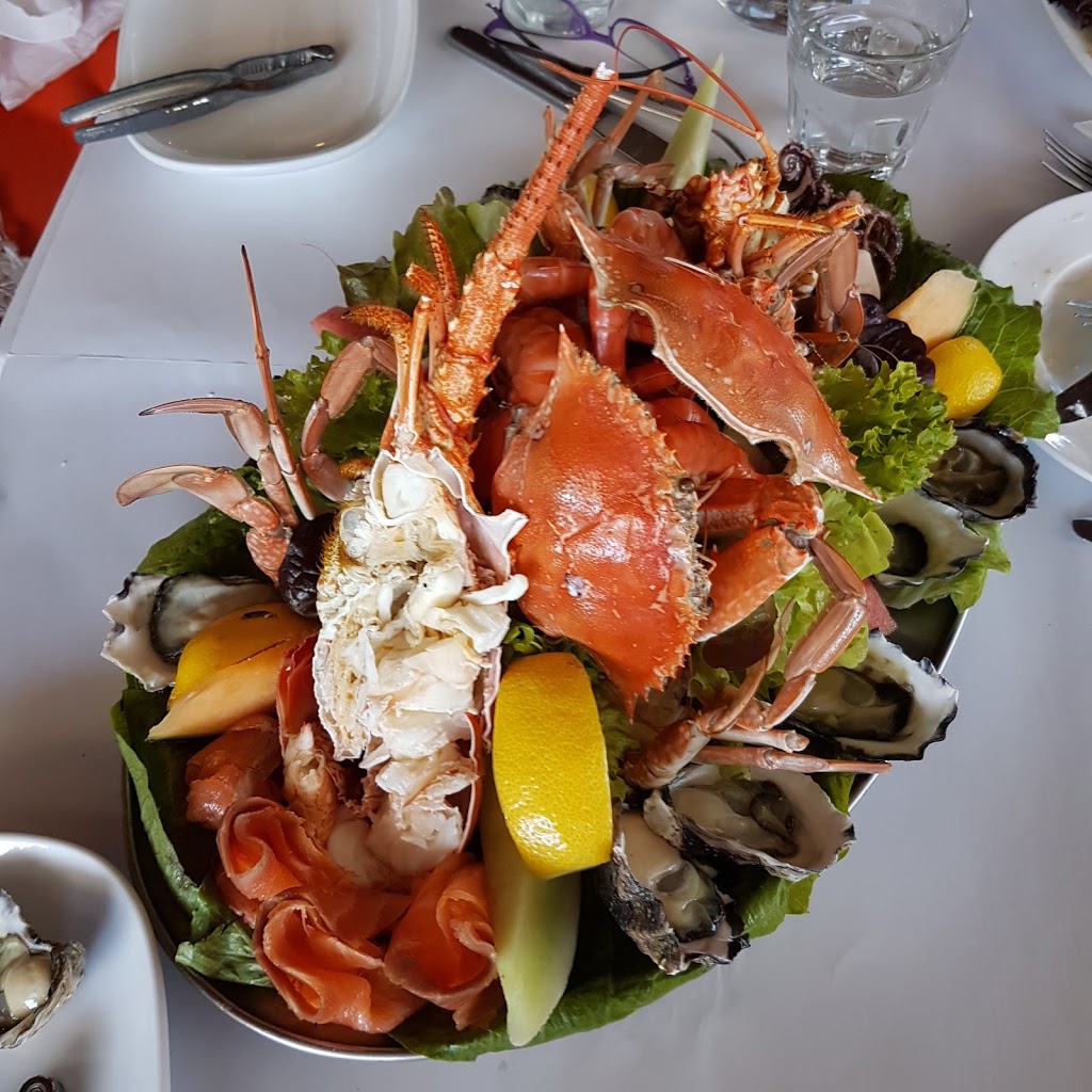 Dannys Seafood | restaurant | 52 Endeavour Ave, La Perouse NSW 2036, Australia | 0293114116 OR +61 2 9311 4116