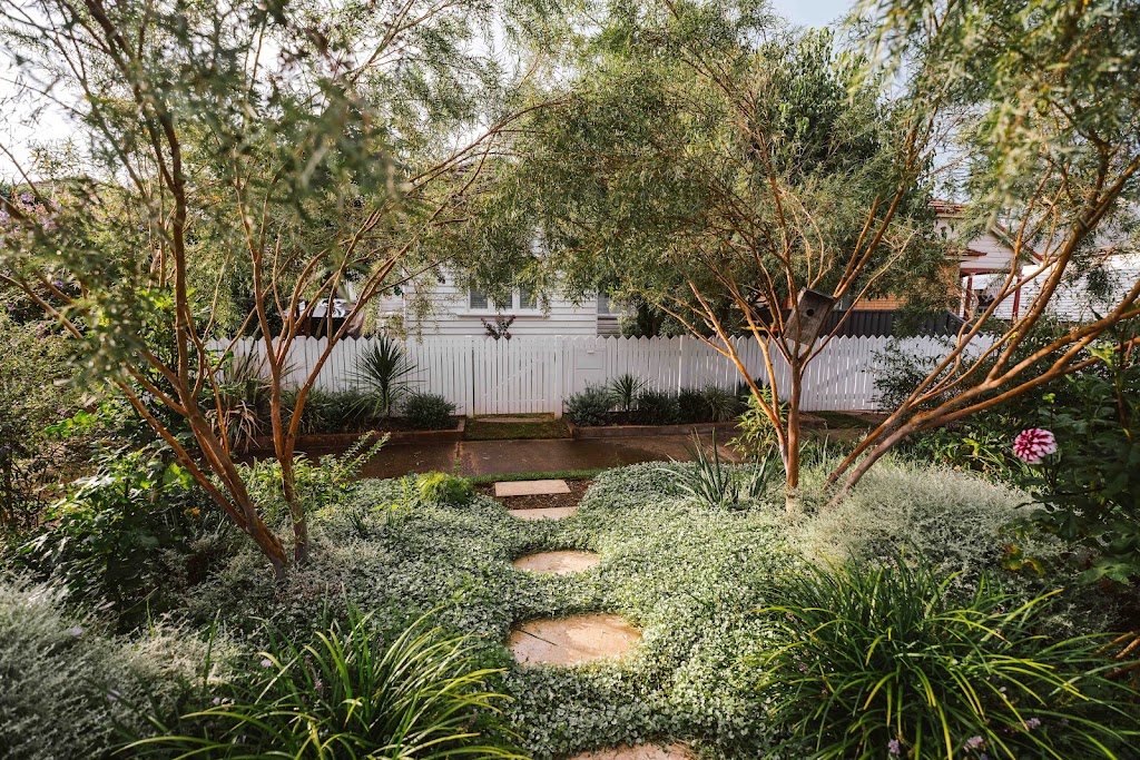 Fluro Gardens | 40 Queen St, Lorn NSW 2320, Australia | Phone: 0494 372 117