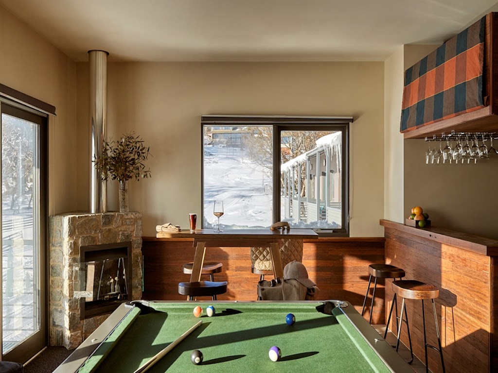 The Stallions Restaurant & Bar (open during ski season) | 20 Candle Heath Rd, Perisher Valley NSW 2624, Australia | Phone: 0477 010 138