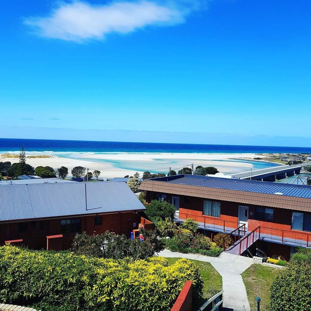 Blue Seas Holiday Villas | 2 Wattle Dr, Scamander TAS 7215, Australia | Phone: (03) 6372 5211