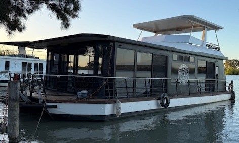 MATILDA RIVERBOATS | Riverglen Marina, Riverglen Dr, White Sands SA 5253, Australia | Phone: 0411 239 284