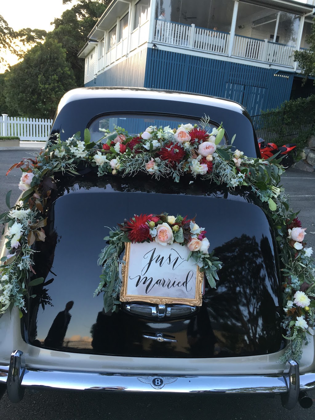 Classic Wedding Cars | 42 Baywater Dr, Twin Waters QLD 4564, Australia | Phone: 0422 382 217