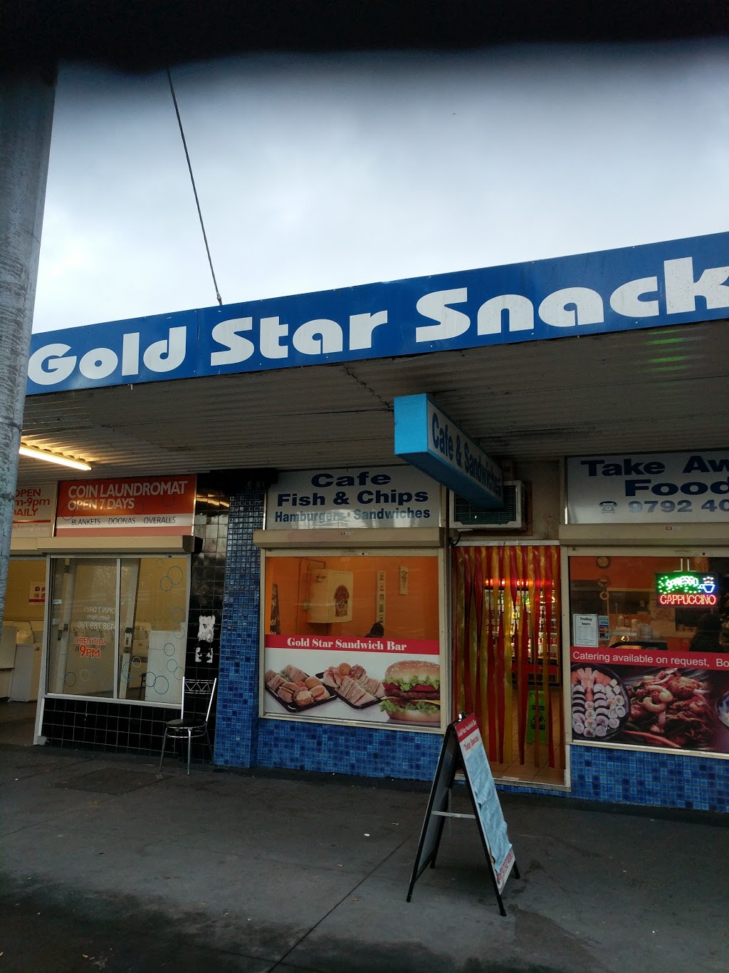 Gold Star Snackbar | meal takeaway | 10 Autumn Pl, Doveton VIC 3177, Australia | 0397924063 OR +61 3 9792 4063
