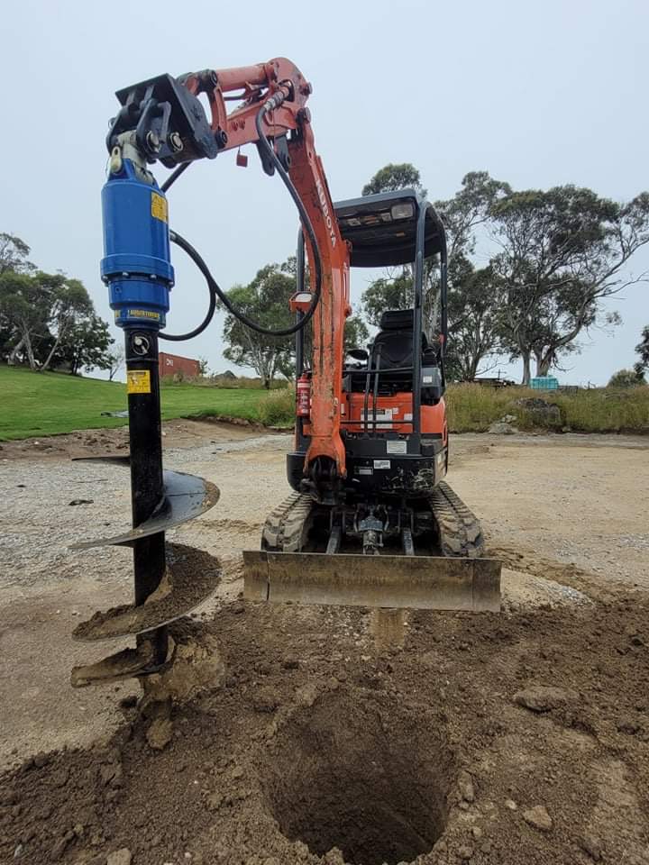 Moonbah mini xcavator hire | 120 Abington Park Rd, Moonbah NSW 2627, Australia | Phone: 0402 707 192