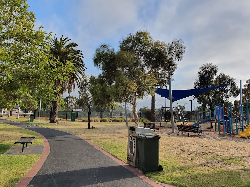 Mayors Park | park | Turnbull St, Clifton Hill VIC 3068, Australia | 0394825200 OR +61 3 9482 5200
