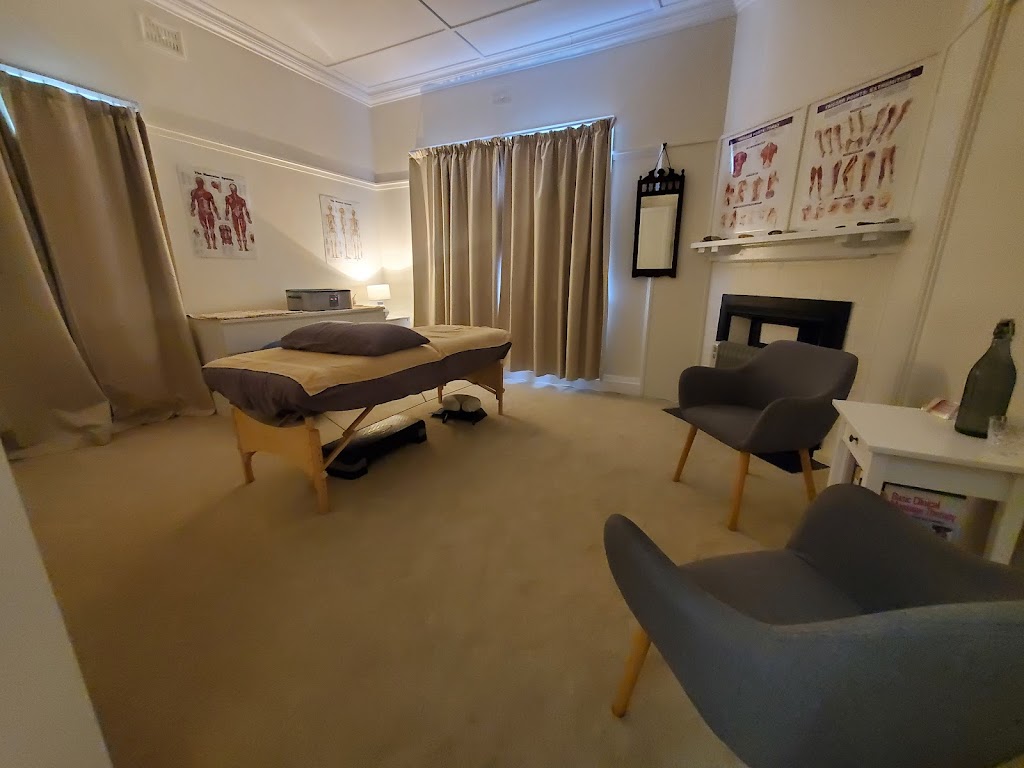 Dynamic Stone Massage | 13 Hawthorne Cl, Armidale NSW 2350, Australia | Phone: 0487 620 495