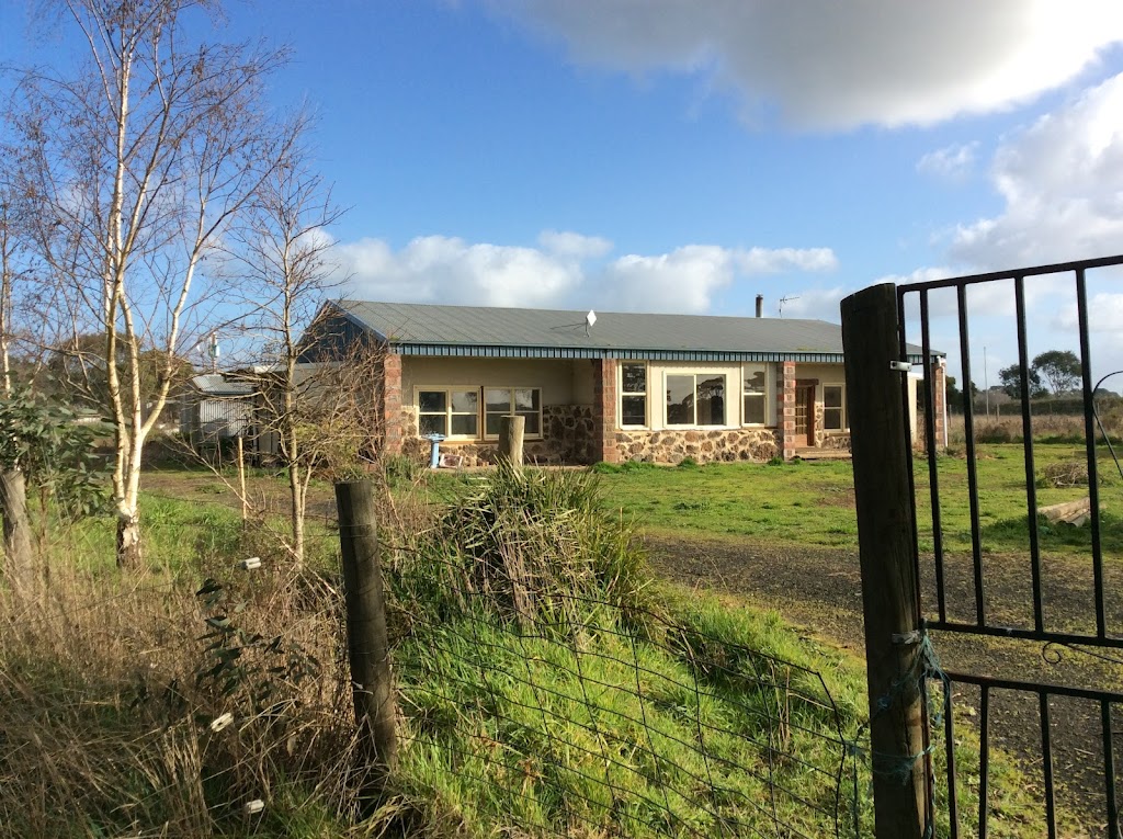 Rugged Cross Farm | 65 Irrewillipe-Pirron Yallock Rd, Irrewillipe VIC 3249, Australia | Phone: (03) 5235 3340