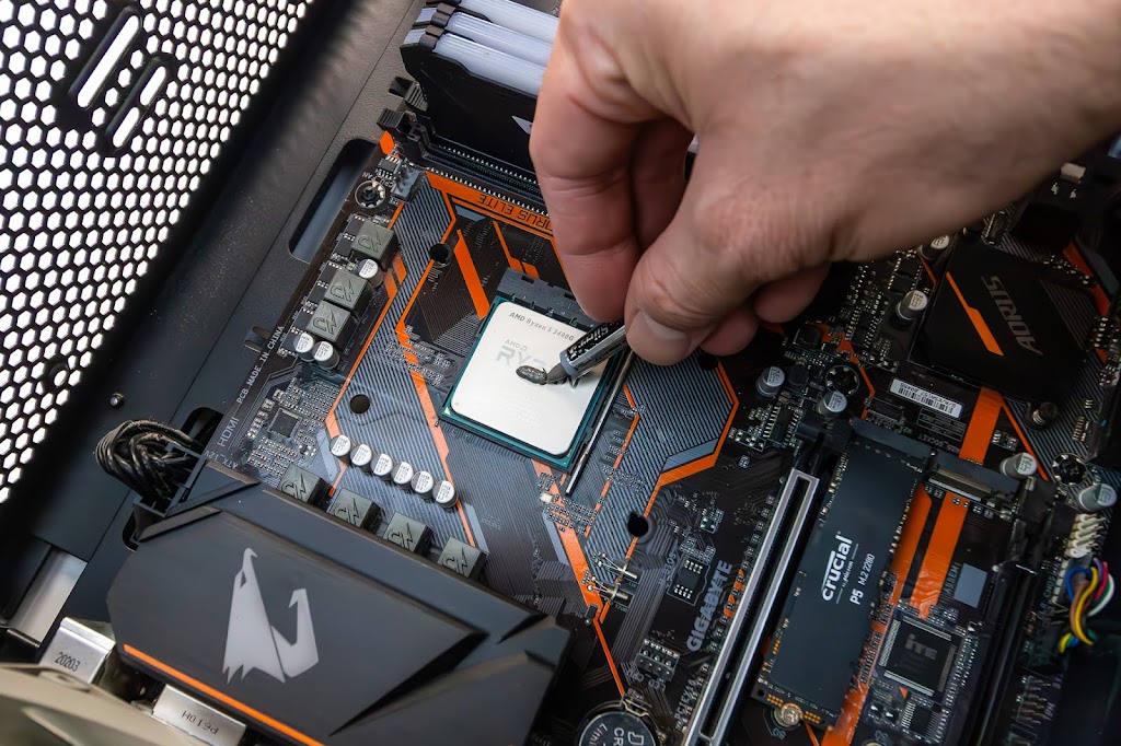 Pro Computer Repairs | 117 Irvine St, Mitchelton QLD 4053, Australia | Phone: 0421 992 625