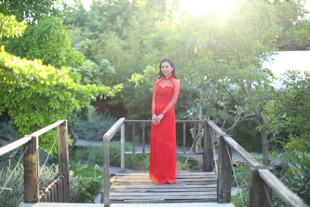 Aodai ThanhTu | clothing store | 30 Brentwood Dr, Avondale Heights VIC 3034, Australia | 0414158787 OR +61 414 158 787