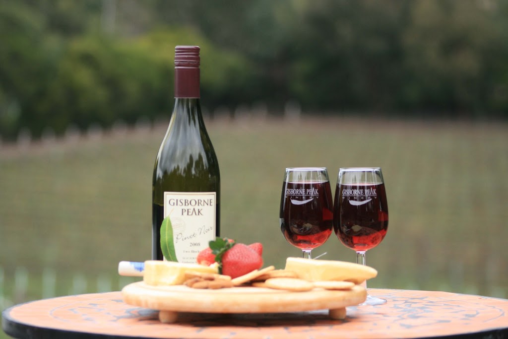 Gisborne Peak Winery & Cottages | 69 Short Rd, Gisborne VIC 3437, Australia | Phone: (03) 5428 2228