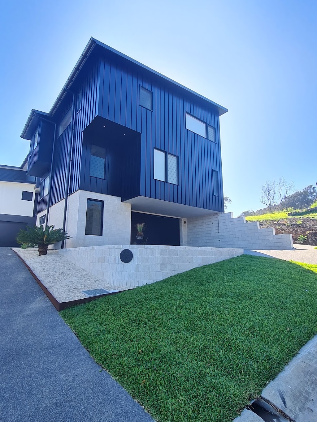 Ocean Ridge House | 3 Ocean Ridge Dr, Way Way NSW 2447, Australia | Phone: 0401 915 732