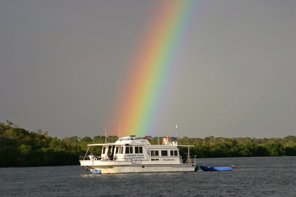 Rainbow Beach Houseboats | 310 Carlo Rd, Rainbow Beach QLD 4581, Australia | Phone: (07) 5486 3146