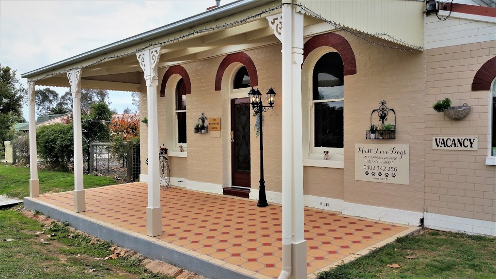 Must Love Dogs Bed & Breakfast & self contained cottage | lodging | 23 Main St, Rutherglen VIC 3685, Australia | 0402342256 OR +61 402 342 256