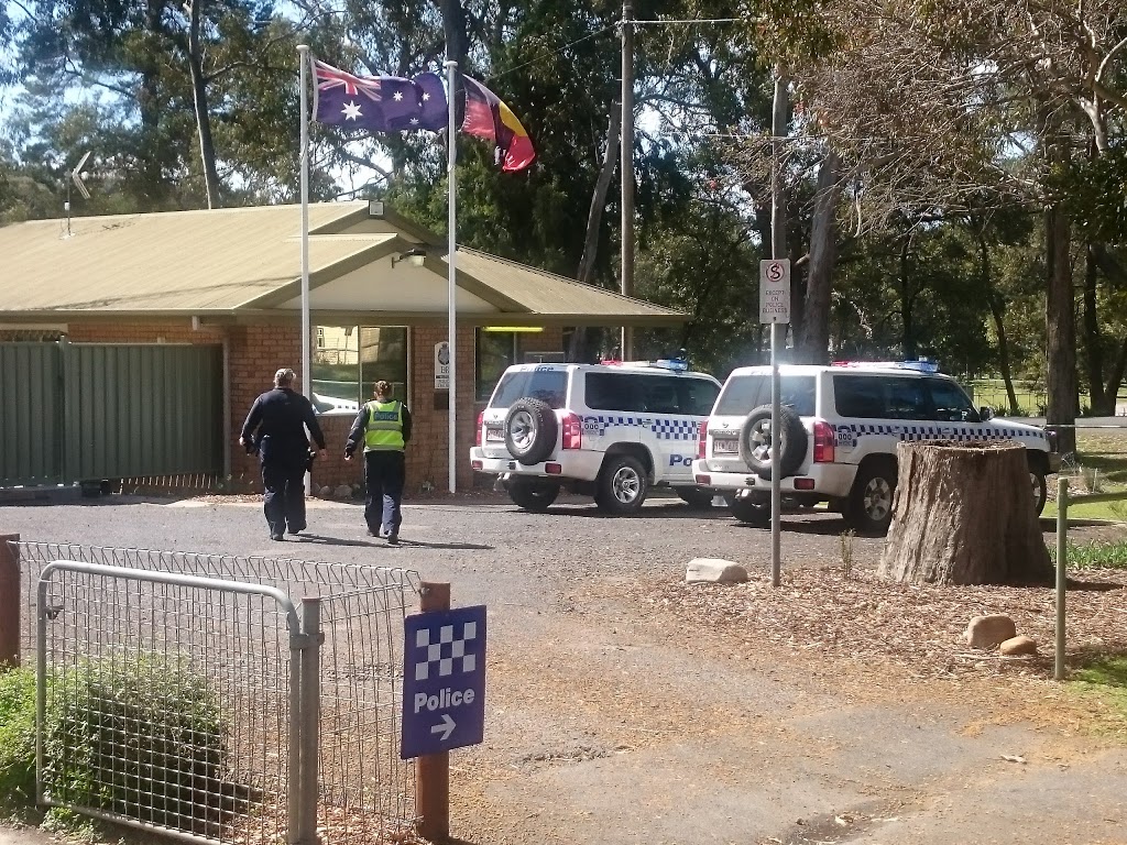 Halls Gap Police Station | 74 Grampians Rd, Halls Gap VIC 3381, Australia | Phone: (03) 5356 4411