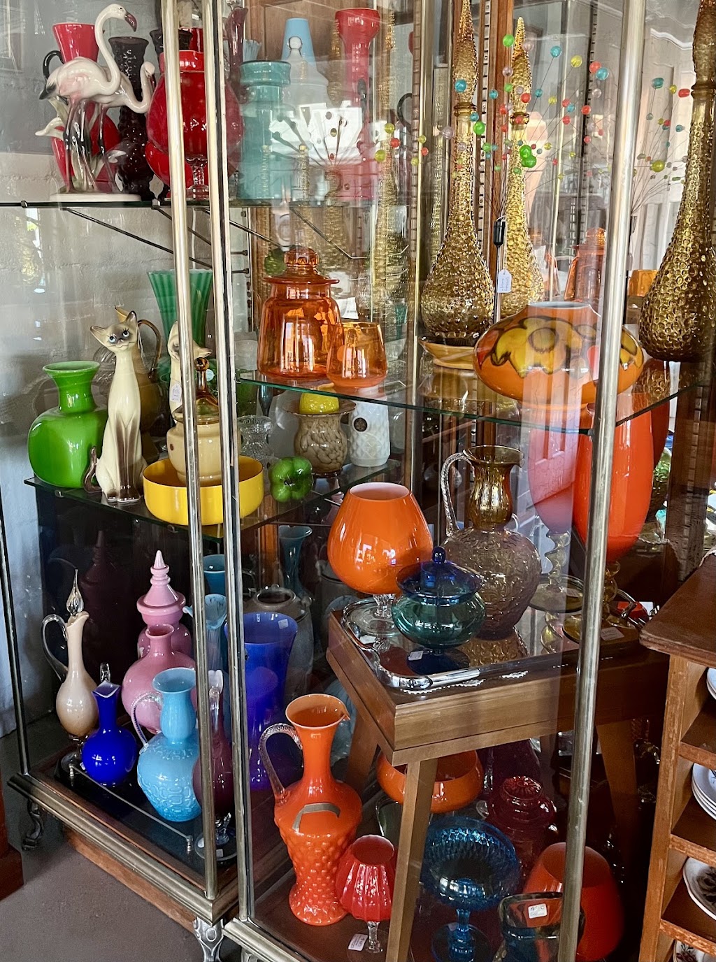 That Retro Shop | 16 Murray St, Tocumwal NSW 2714, Australia | Phone: 0400 327 696
