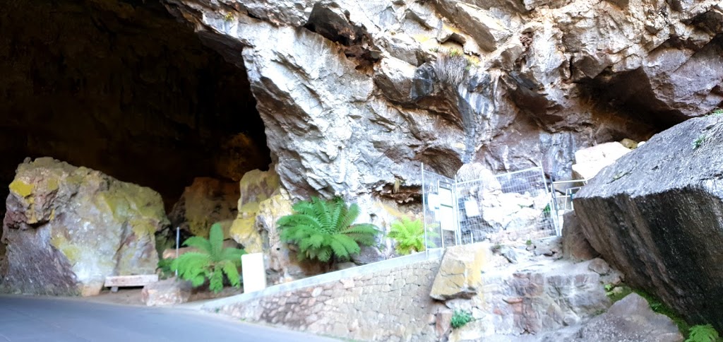Six Foot Walking Track | tourist attraction | 4654 Jenolan Caves Rd, Jenolan NSW 2790, Australia | 0247878877 OR +61 2 4787 8877