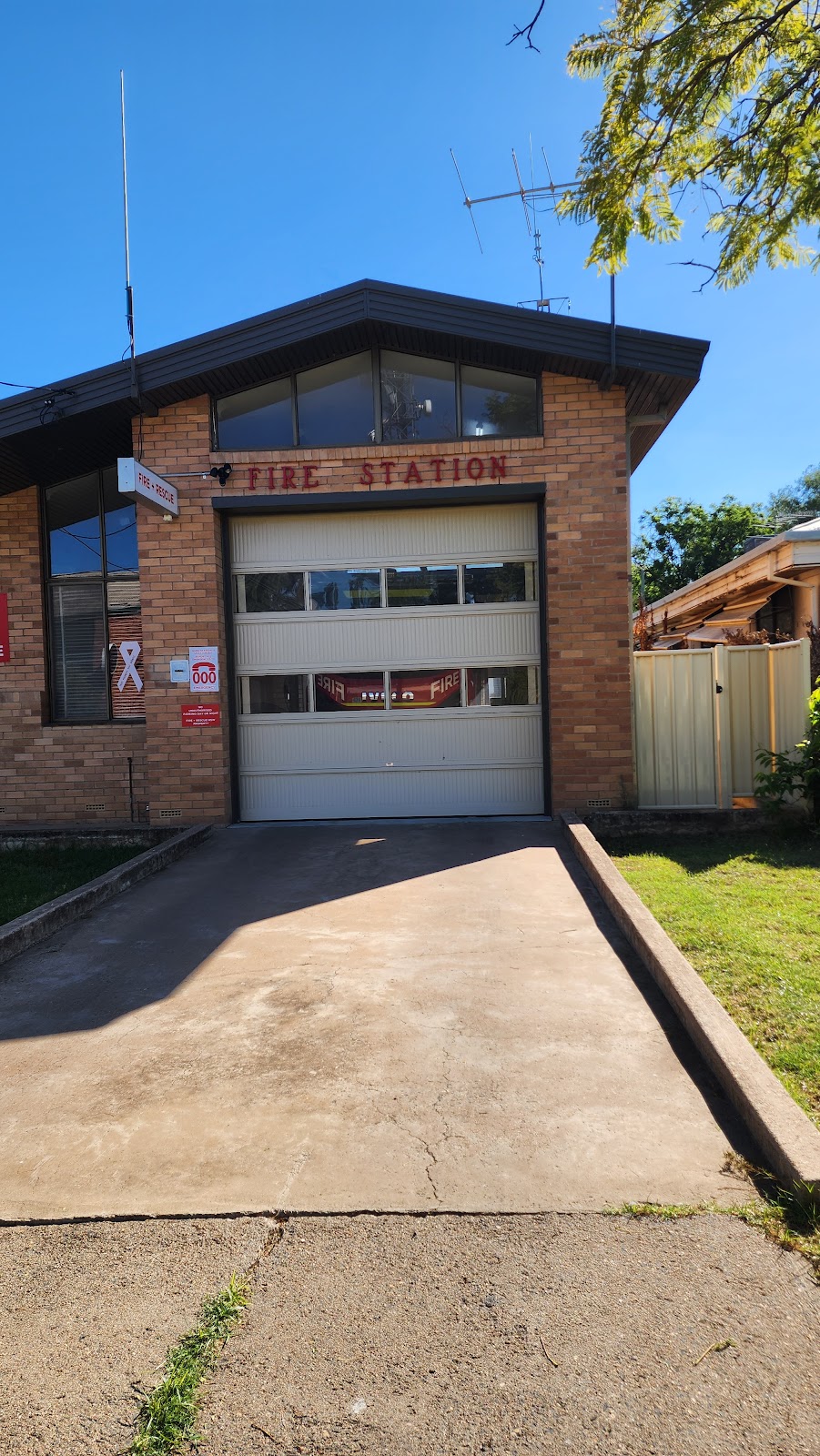 Fire and Rescue NSW Bourke Fire Station | 25 Mitchell St, Bourke NSW 2840, Australia | Phone: (02) 6822 9133