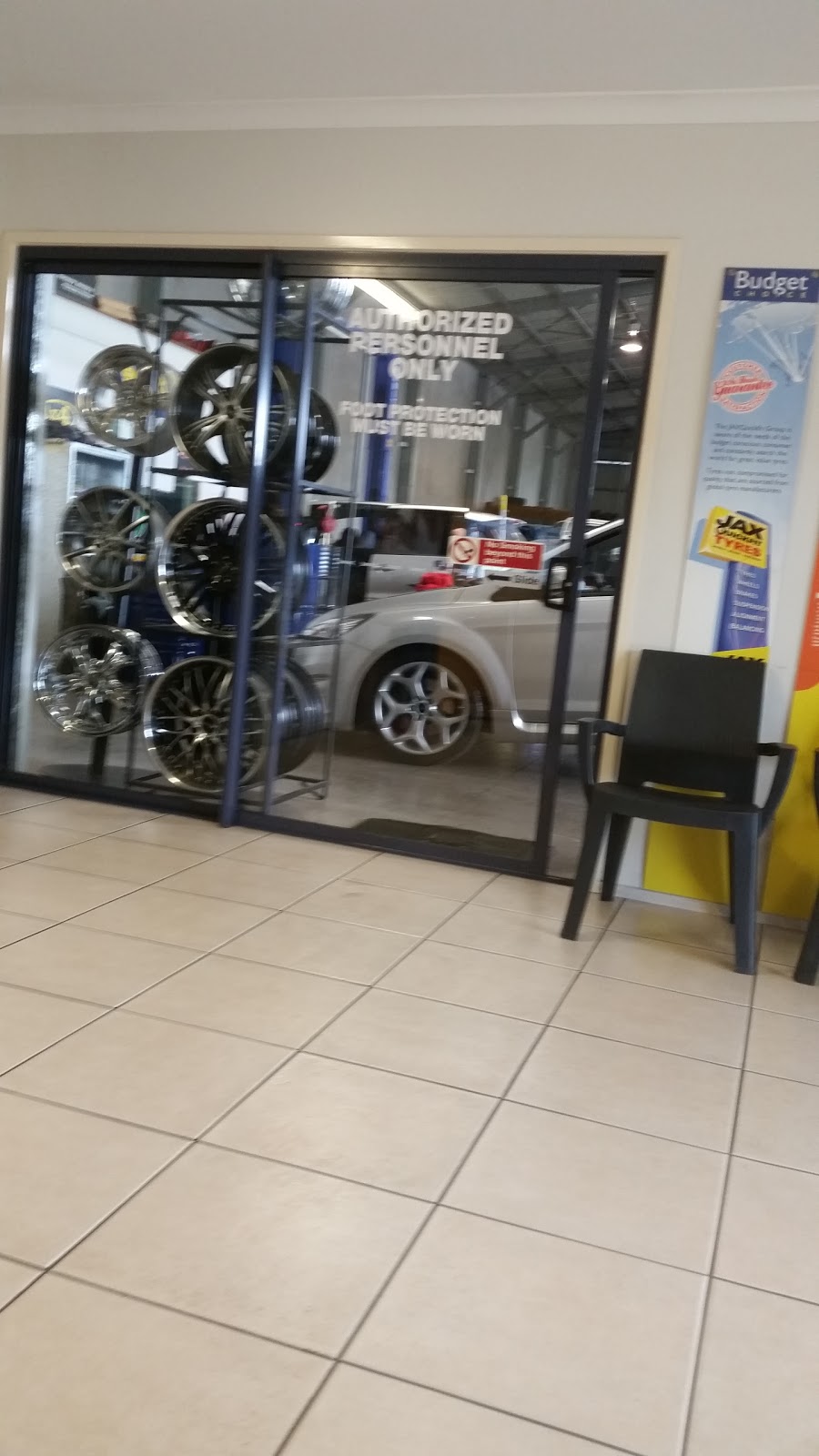 JAX Tyres Bundaberg | car repair | shop 8/138 Enterprise St, Bundaberg West QLD 4670, Australia | 0743262777 OR +61 7 4326 2777
