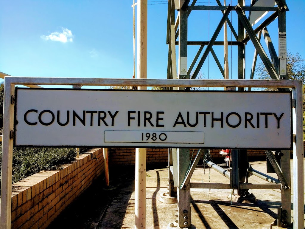 Healesville CFA | fire station | 62 Crowley Rd, Healesville VIC 3777, Australia | 0359625010 OR +61 3 5962 5010