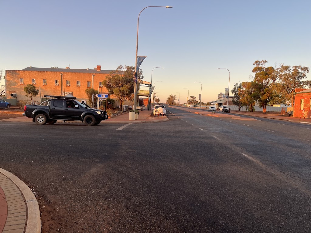 Menzies Caravan Park | 124 Shenton St, Menzies WA 6436, Australia | Phone: (08) 9024 2702