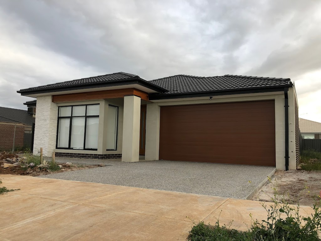 dhuri homes pty ltd Costom builder | 180-228 Troups Rd S, Mount Cottrell VIC 3029, Australia | Phone: 0486 000 003