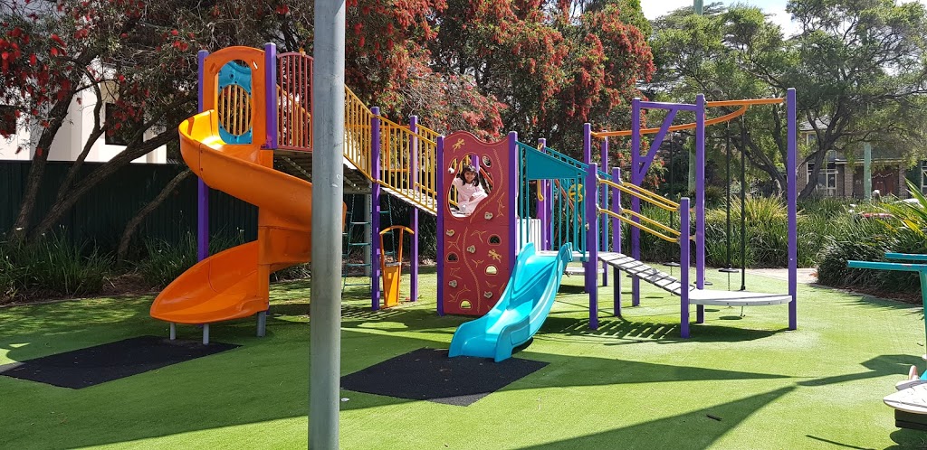 Frank Hayes Park | park | 50 Fyall Ave, Wentworthville NSW 2145, Australia | 0298065050 OR +61 2 9806 5050