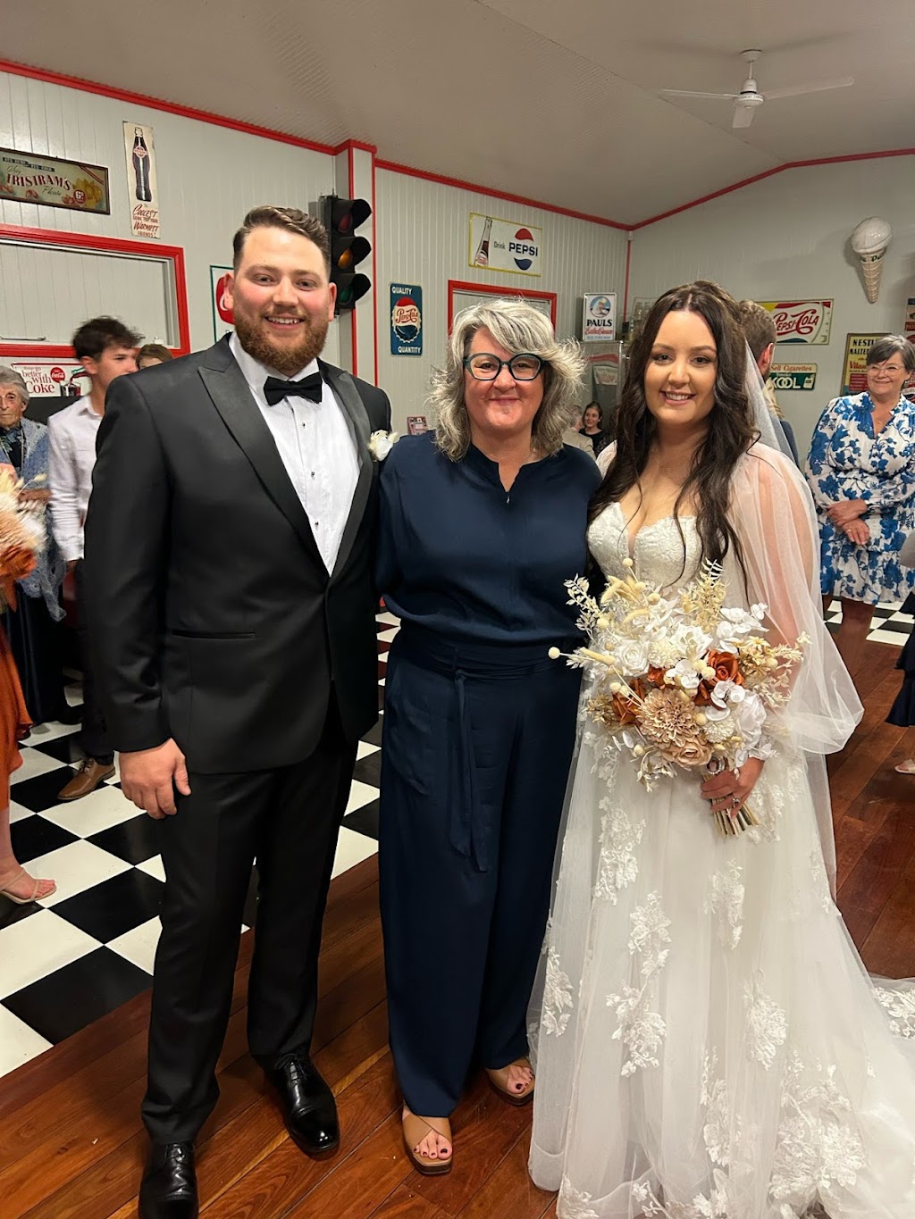 Groovy Kind of Love Celebrant | Brennan Rd, Hampton QLD 4352, Australia | Phone: 0427 260 867