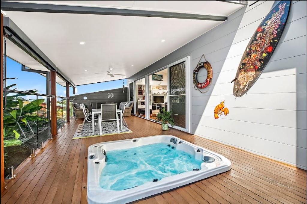 TK BUILT | 12 Sandpiper Dr, Scotts Head NSW 2447, Australia | Phone: 0428 760 808