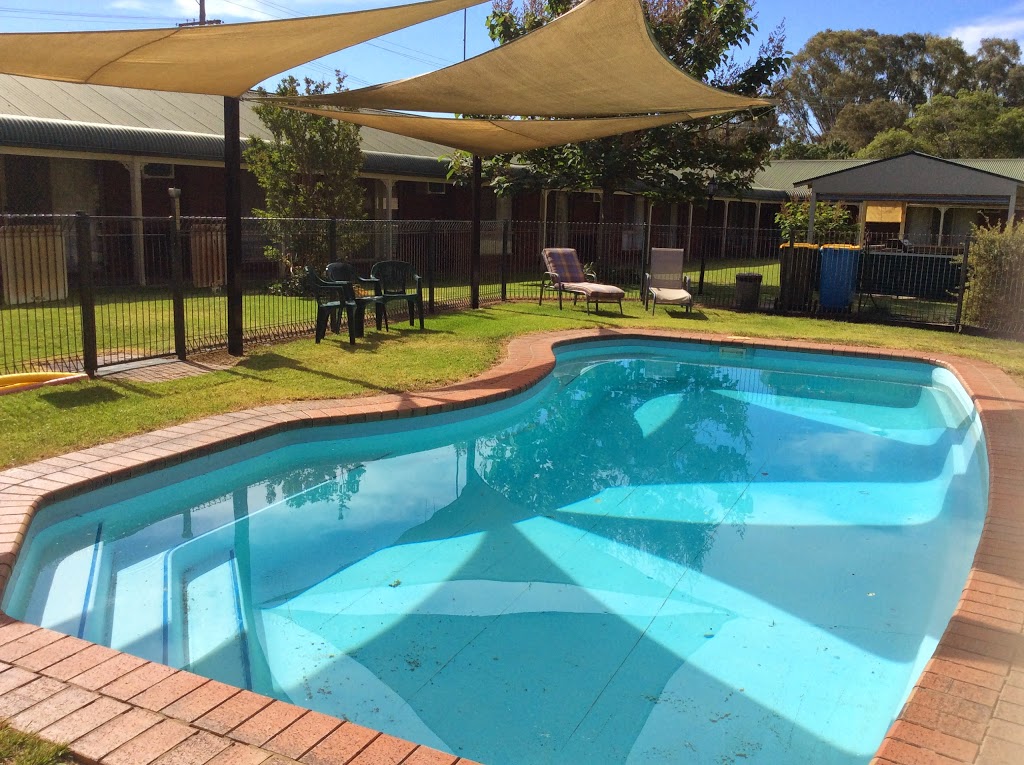 Greenways Holiday Units | lodging | 22-28 Cobram St, Tocumwal NSW 2714, Australia | 0358742882 OR +61 3 5874 2882