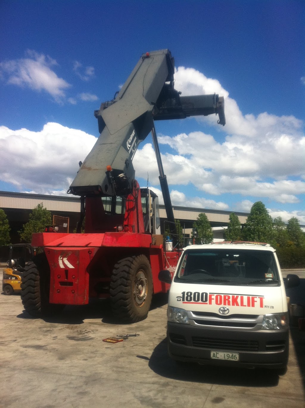 1800 Forklift Pty Ltd & Mainwest Forklift Service Pty Ltd | store | 31 Westside Dr, Laverton North VIC 3026, Australia | 0393144744 OR +61 3 9314 4744