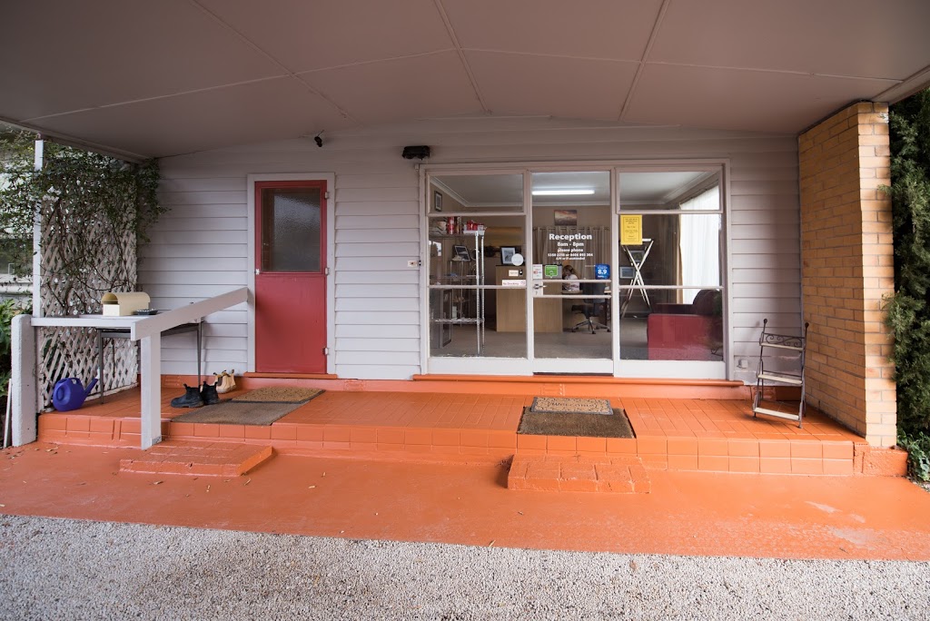 Lake Bolac Motel | lodging | 2173 Glenelg Hwy, Lake Bolac VIC 3351, Australia | 0353502218 OR +61 3 5350 2218