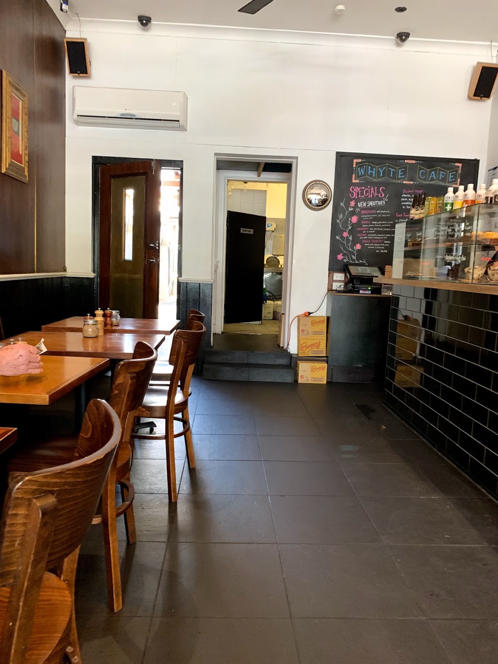 Whyte Cafe | cafe | 1122 Glen Huntly Rd, Glen Huntly VIC 3163, Australia | 0395692212 OR +61 3 9569 2212
