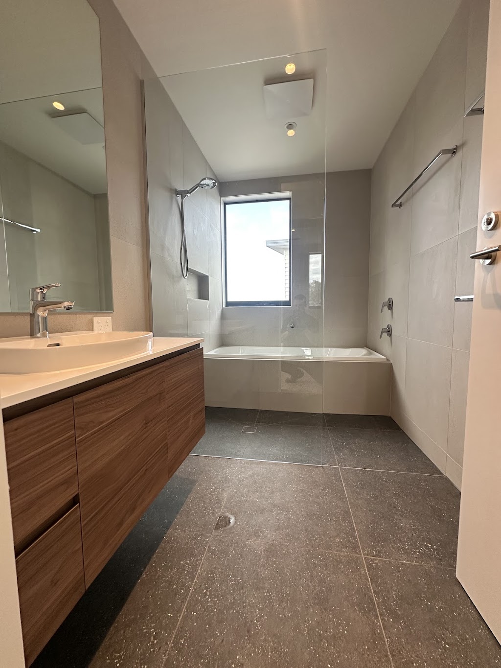 TORQSEAL | Unit 18/22 Castles Dr, Torquay VIC 3228, Australia | Phone: 0457 524 225