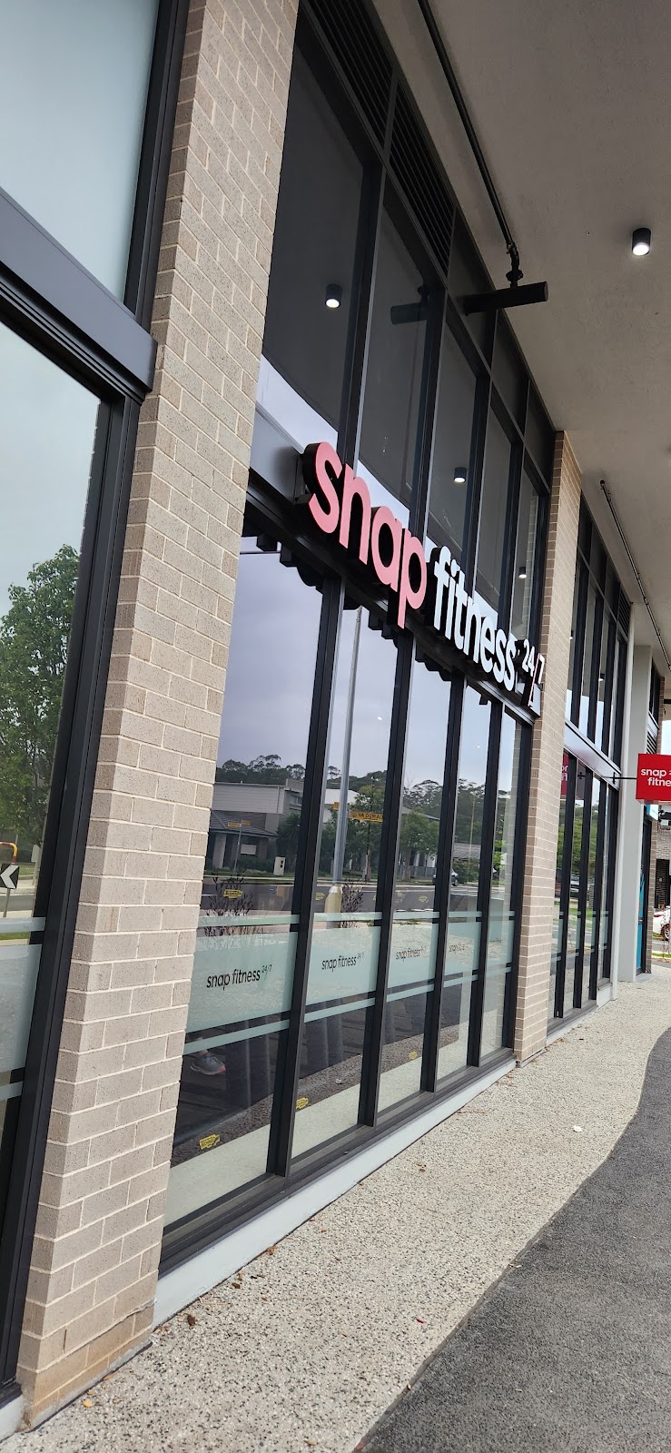 Snap Fitness 24/7 Glenmore Park | 92/98 Glenmore Ridge Dr, Glenmore Park NSW 2745, Australia | Phone: 0493 868 883