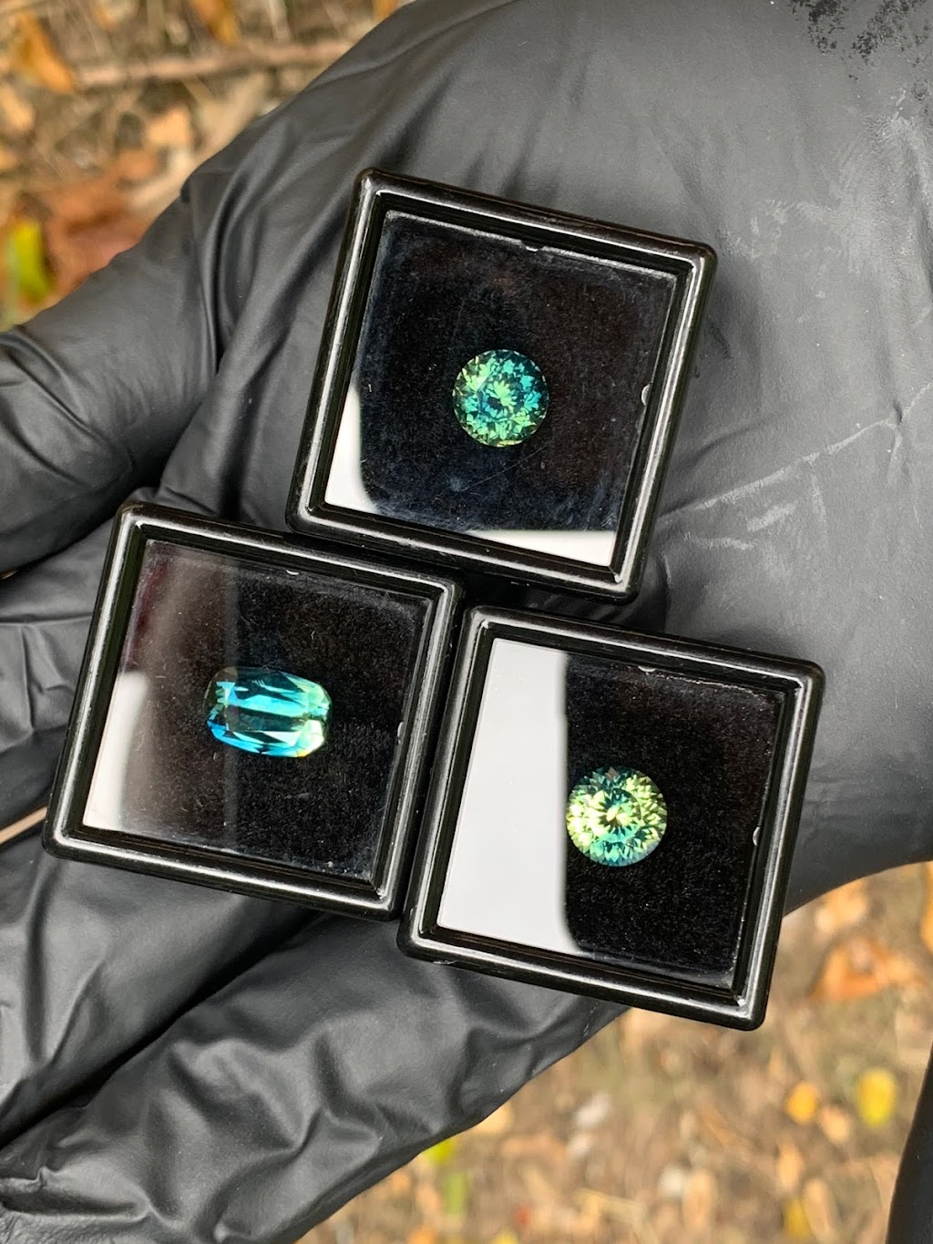 Australia Sapphire | 1052A Rubyvale Rd, Sapphire Central QLD 4702, Australia | Phone: 0448 995 210