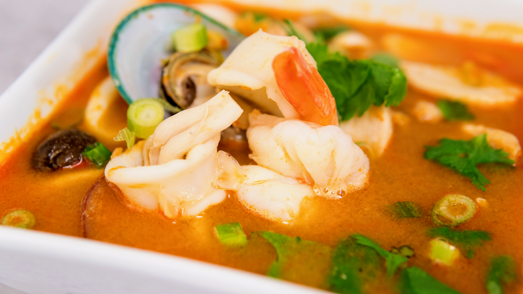 Land Thai Cuisine | Shop 6/1 Kalinya St, Newport NSW 2106, Australia | Phone: (02) 9979 3397