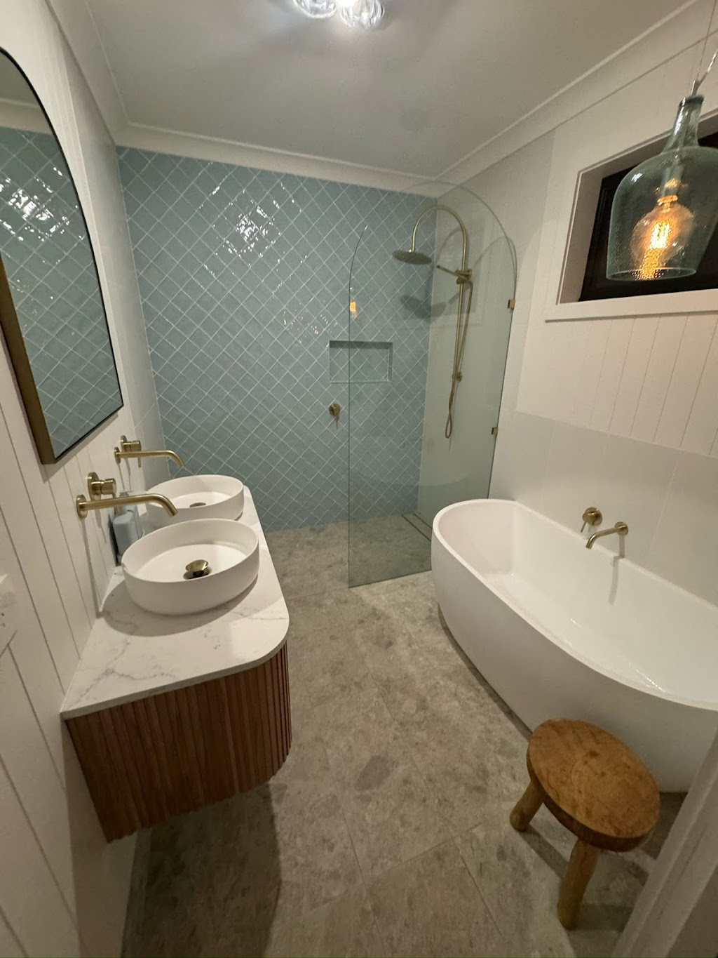 Miliva Bathrooms | 8 Blacksmith St, Cliftleigh NSW 2282, Australia | Phone: 0447 963 522