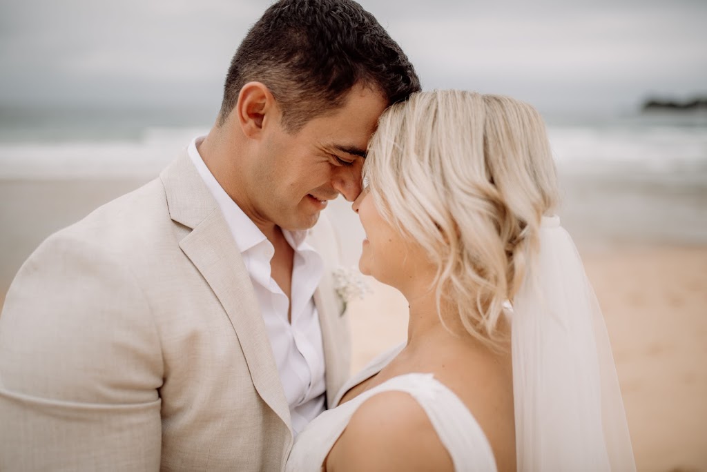 Sweet and Simple Wedding |  | 24 Matong Ln, Avoca Beach NSW 2251, Australia | 0403784785 OR +61 403 784 785