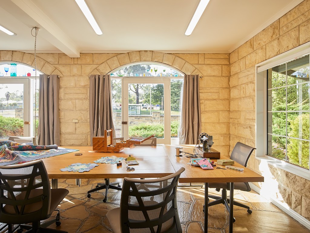 Create Retreats Harcourt | 117 Harmony Way, Harcourt VIC 3453, Australia | Phone: 0422 976 439