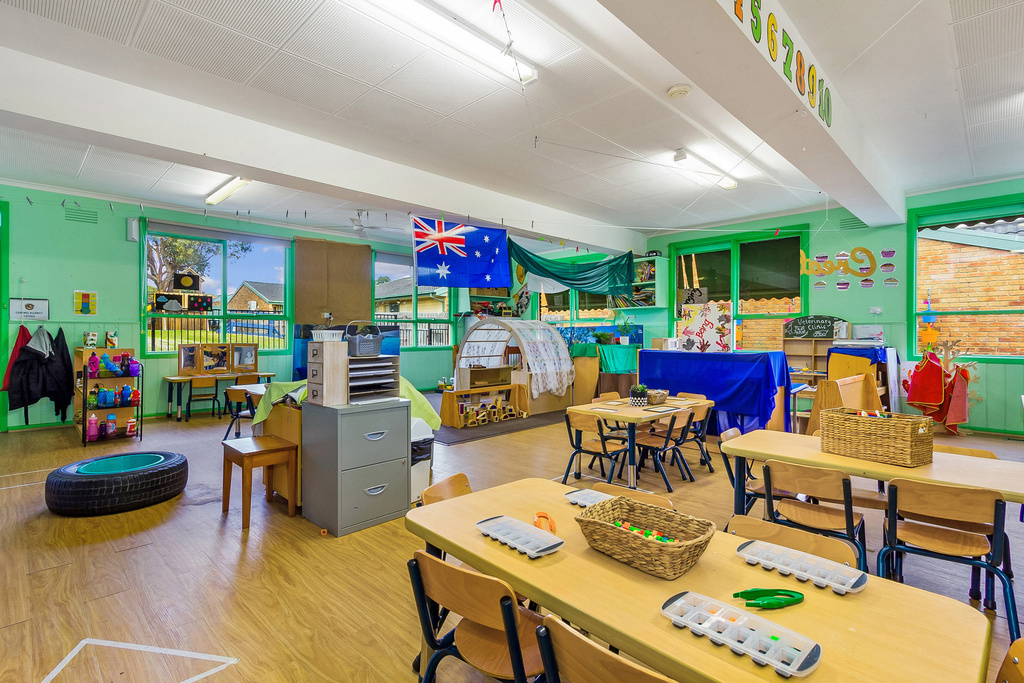 Aussie Kindies Early Learning Frankston | school | 20 Reservoir Rd, Frankston VIC 3199, Australia | 0397834636 OR +61 3 9783 4636