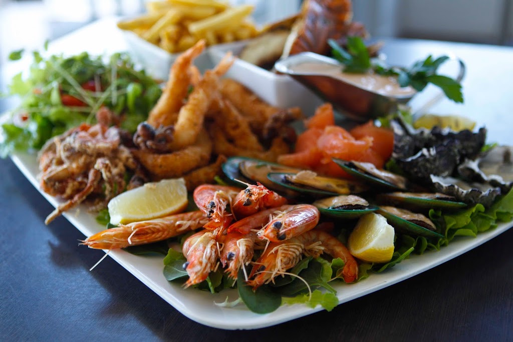 Salt Bar & Bistro | store | 1 Bells Blvd, Kingscliff NSW 2487, Australia | 0283222085 OR +61 2 8322 2085