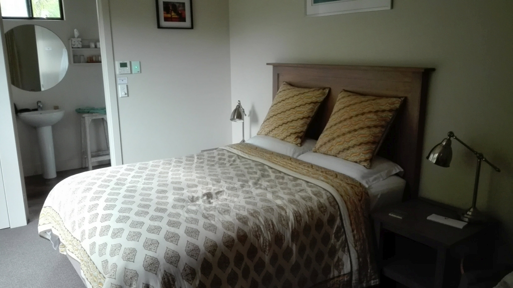 Phoenix Eumundi Bed & Breakfast | lodging | 20 Lilly Pilly Rise, Eumundi QLD 4562, Australia | 0754427946 OR +61 7 5442 7946
