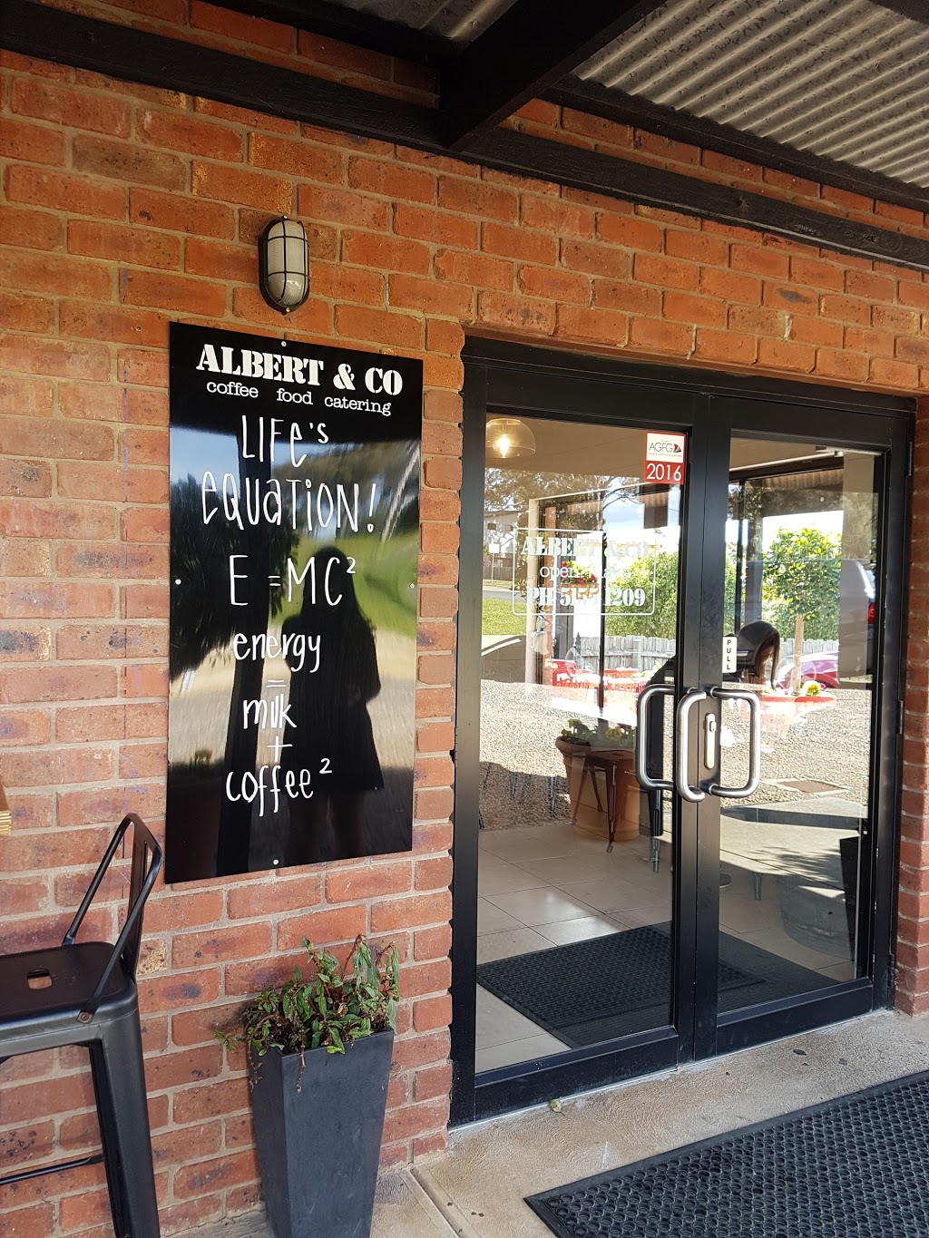 Albert & Co | cafe | 201 Esplanade, Lakes Entrance VIC 3909, Australia | 0351551209 OR +61 3 5155 1209