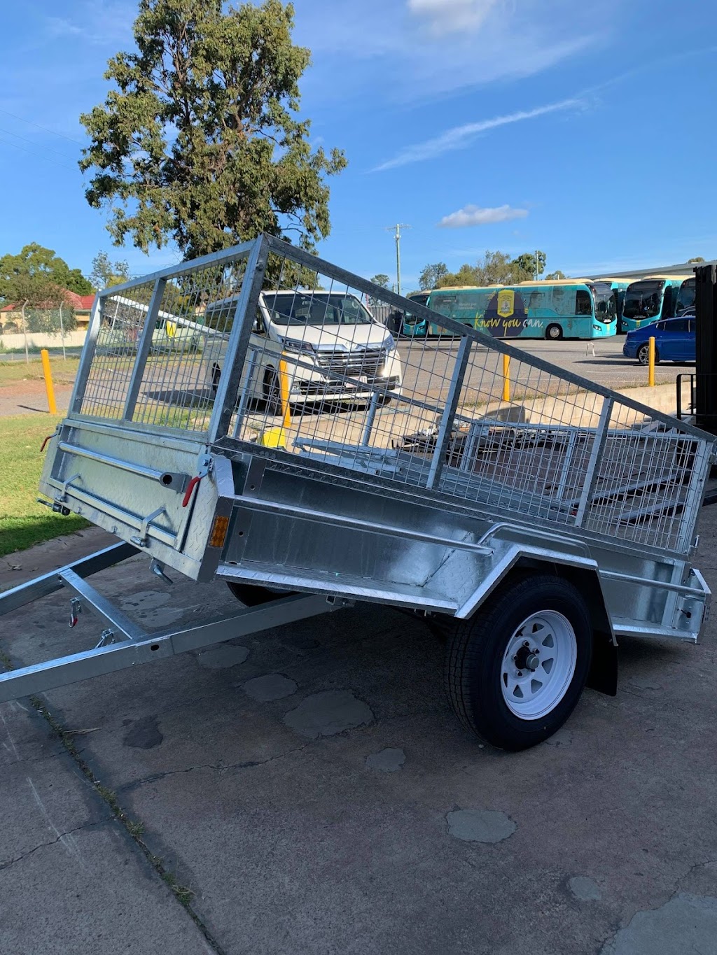 Solid World Shelving and Trailer Shop | furniture store | Shed 2/16 Jacob St, Dinmore QLD 4303, Australia | 0732823715 OR +61 7 3282 3715