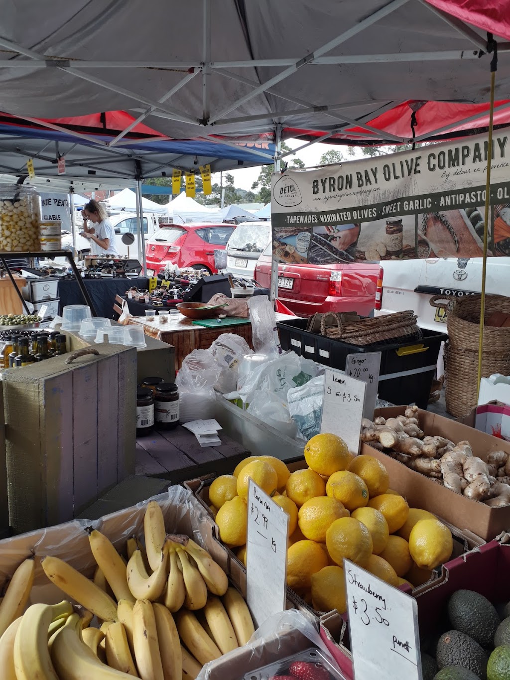 Burleigh Market |  | Burleigh Heads State School Cnr West Burleigh Rd &, Lower Gold Coast Hwy, Burleigh Heads QLD 4220, Australia | 0417728844 OR +61 417 728 844