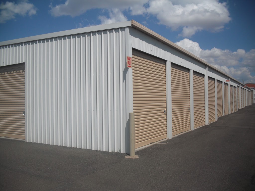 Hooks Storage | storage | 4/6 Hinkler Rd, Tamworth NSW 2340, Australia | 0267655246 OR +61 2 6765 5246