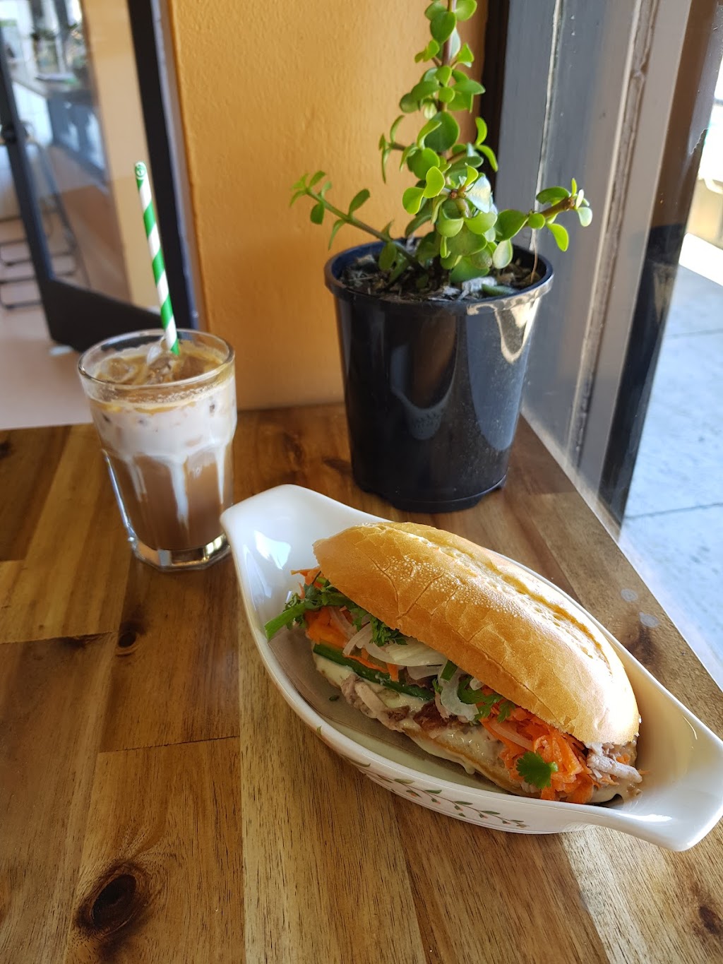 Tony & Friends Cafe | Shop 1/38 Sugarloaf Rd, Risdon Vale TAS 7016, Australia | Phone: 0424 719 772